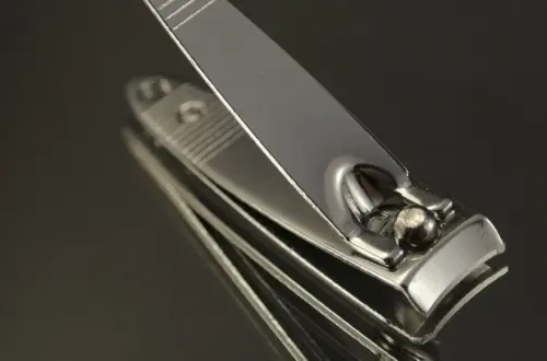 Hvordan vedligeholder jeg min negleklipper bedst muligt?